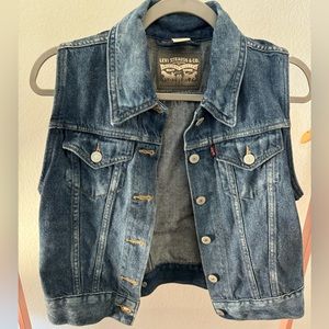 Levi’s | Denim vest size small